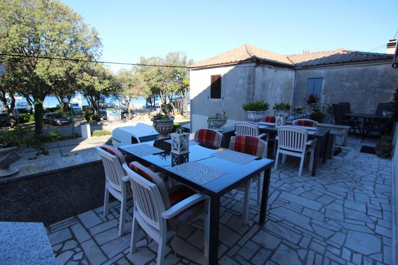 Apartment Milijana Punat
